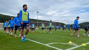 Fenerbahçe, çalışmalarını sürdürdü