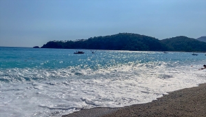 Fethiye'de içinde 38 kişinin bulunduğu tur teknesinin batması sonucu 3 kişi yaralandı 