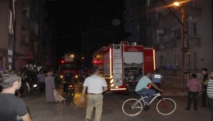 Gaziantep'te iki çocuğunu rehin alıp evini yakan babayı polis ikna etti