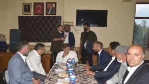 Gelecek Partisi Genel Başkanı Ahmet Davutoğlu, Erzurum'da nikah şahitliği yaptı