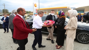 Gelecek Partisi Genel Başkanı Ahmet Davutoğlu, partisinin Oltu İlçe Teşkilatını açtı