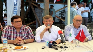 Gelecek Partisi Genel Başkanı Davutoğlu, Kocaeli'de partililerle piknikte bir araya geldi: