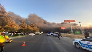 GÜNCELLEME - Kahramanmaraş'ta tekstil fabrikasında çıkan yangına müdahale ediliyor