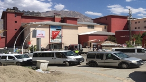 Hakkari'de polis memurunun silahla vurduğu Emniyet Müdür Yardımcısı Hasan Cevher, şehit oldu