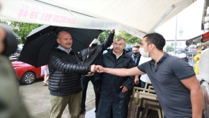 İçişleri Bakanı Soylu, Arhavi'de yeniden su basan iki mahallede incelemelerde bulundu