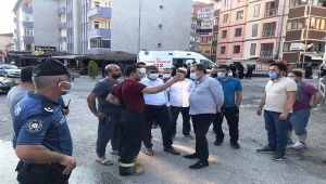 Karabük'te iki gündür aralıklarla süren süpermarket yangını söndürüldü