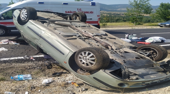 Kastamonu'da devrilen otomobildeki 5 kişi yaralandı