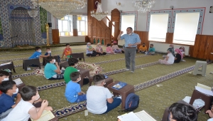 Kastamonu'da Kur'an kursuna giden çocuklar için ücretsiz "Cami Market" açıldı 