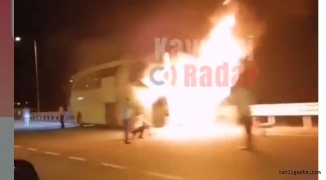 Kayseri Aksaray karayolunda yolcu otobüsü yandı (Videolu Haber)