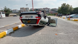 Kocaeli'de iki otomobil çarpıştı: 4 yaralı