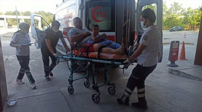 Kocaeli'de yüzmenin yasaklandığı bölgede boğulma tehlikesi geçiren 4 kişi hastaneye kaldırıldı