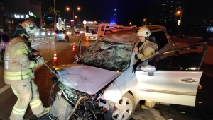 Küçükçekmece'de kontrolden çıkan otomobil takla attı: 1 yaralı 