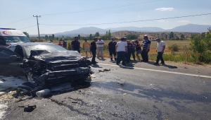 Malatya'da iki otomobil çarpıştı: 2 ölü, 3 yaralı