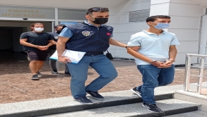 Mersin'de 14 yaşındaki çocuğun cep telefonunu gasbettikleri ileri sürülen 2 şüpheliden biri tutuklandı