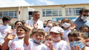 Milli Eğitim Bakanı Selçuk, Çatalca'da "Telafide Ben de Varım" etkinliğine katıldı: