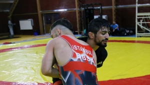 Milli güreşçiler olimpiyatlarda madalyaya ulaşmak için Bolu'da enerji depoladı