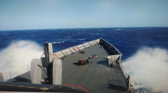 MSB: Doğu Akdeniz'de içerisinde 45 kişinin bulunduğu tekne battı