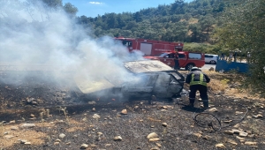 Muğla'da alev alan 2 araç kullanılamaz hale geldi