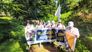 Ölüm yolunda "Barış Yürüyüşü" başladı