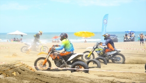 Sakarya'da Kum Enduro Yarışları yapıldı