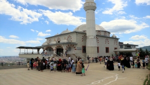 Samsun'da cami ve kurslar çocuk sesleriyle şenlendi