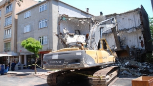 Sancaktepe'de 4 katlı bina tahliye edildi