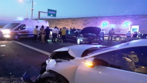 Şanlıurfa'da iki otomobil çarpıştı: 8 yaralı