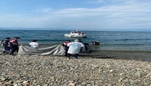 Serinlemek için İznik Gölü'ne giren genç boğuldu