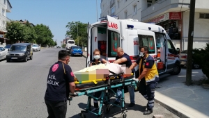 Tekirdağ'da 5 katlı binanın balkonundan otomobilin üzerine düşen kadın öldü