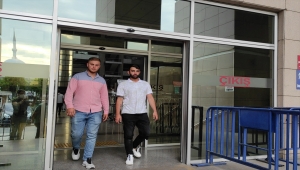 Trafikte tartıştıkları muhabirimizin çenesini kırdılar, serbest kaldılar