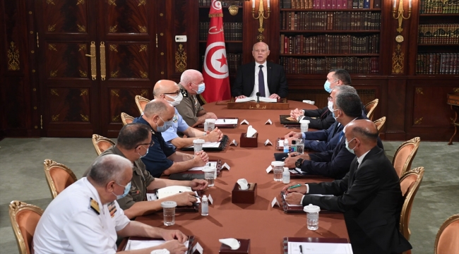 Tunus'ta Cumhurbaşkanı Said, Başbakanı görevden aldı, meclisin yetkilerini dondurdu