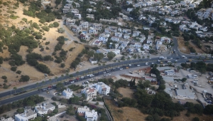 Turizm merkezlerindeki helikopterli trafik denetimini AA ekibi görüntüledi