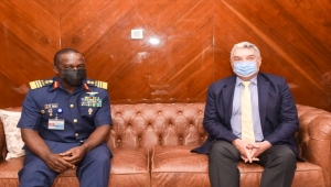 Türkiye'nin Abuja Büyükelçisi Bayraktar, Nijerya Hava Kuvvetleri Komutanı Amao tarafından kabul edildi