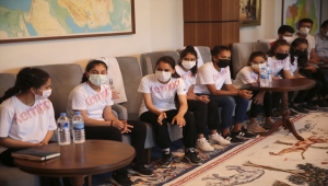  Türkiye'nin konuştuğu genç hentbolcu Merve Akpınar ve arkadaşları spor salonuna kavuşacak