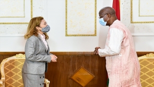 Türkiye'nin Vagadugu Büyükelçisi Arı, Burkina Faso Başbakanı Dabire tarafından kabul edildi