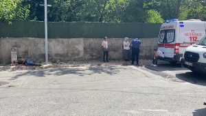 Ümraniye'de bahçe duvarına çarptıktan sonra otomobiliyle kaçan sürücü, 3 araca çarparak durabildi 