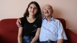 YKS'de AYT eşit ağırlık birincisi Konyalı Melike Demirbağ, başarıya nasıl ulaştığını anlattı: