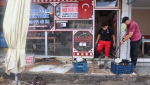 Zonguldak'ta sağanakta derenin taşması sonucu su basan beldede hayat normale dönüyor