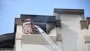 Adana'da binanın 12. katındaki dairede çıkan yangın söndürüldü