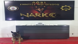 Ağrı'da bir minibüste 1 kilo 818 gram sentetik uyuşturucu madde ele geçirildi