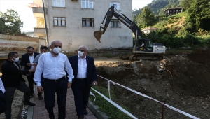 AK Parti heyeti Rize'de sel ve heyelandan etkilenen bölgeleri ziyaret etti 