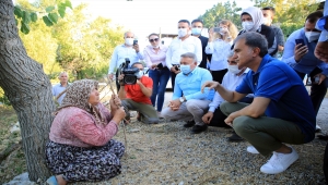 AK Parti'li Ömer Çelik, Mersin'deki orman yangınında zarar gören alanları inceledi: