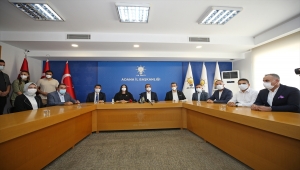 AK Parti'li Ömer Çelik, partisinin Adana İl Başkanlığında gündemi değerlendirdi: (2)