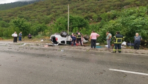  Amasya'da otomobil devrildi: 1 ölü, 1 yaralı
