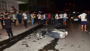 Antalya'da kaza yapan motosikletli ve yardımına gelenlere minibüs çarptı: 1'i ağır 4 yaralı