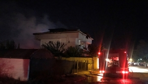 Antalya'da villada çıkan yangın söndürüldü