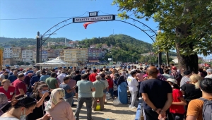 Ayancık'ta selden zarar gören köprü yaya trafiğine kapatıldı
