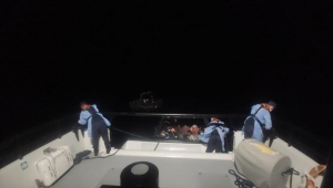 Aydın'da Yunanistan unsurlarınca Türk kara sularına geri itilen 120 düzensiz göçmen kurtarıldı