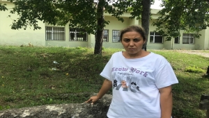 Babaçay köyünde 9 kişilik aile çatıda bacaya tutunarak selden kurtuldu