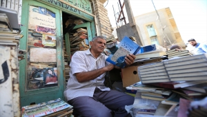 Bağdatlı sahaf Ebu Selam: "En çok talep edilen kitaplar Osmanlı-Türk tarihiyle ilgili olanlar"
